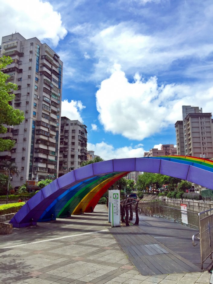 彩虹廣場 攝影：Eva隨手拍