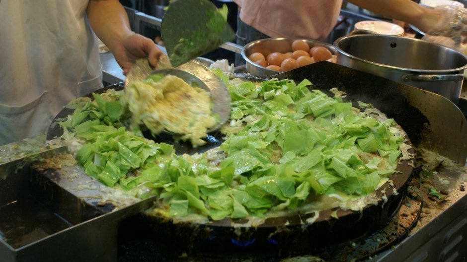 蚵仔煎是士林夜市必吃美食之一/Eva 隨手拍