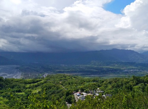 從鸞山部落瞭望花東縱谷/Lu